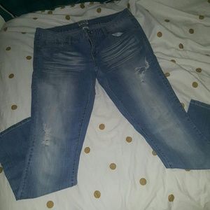 Light washed Distressed Jeans